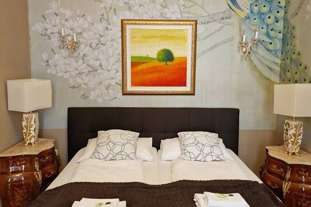 Ganze Wohnung, 60m² classic apartment for 2-4 people in the inner city in Wien Innenstadt, Wien