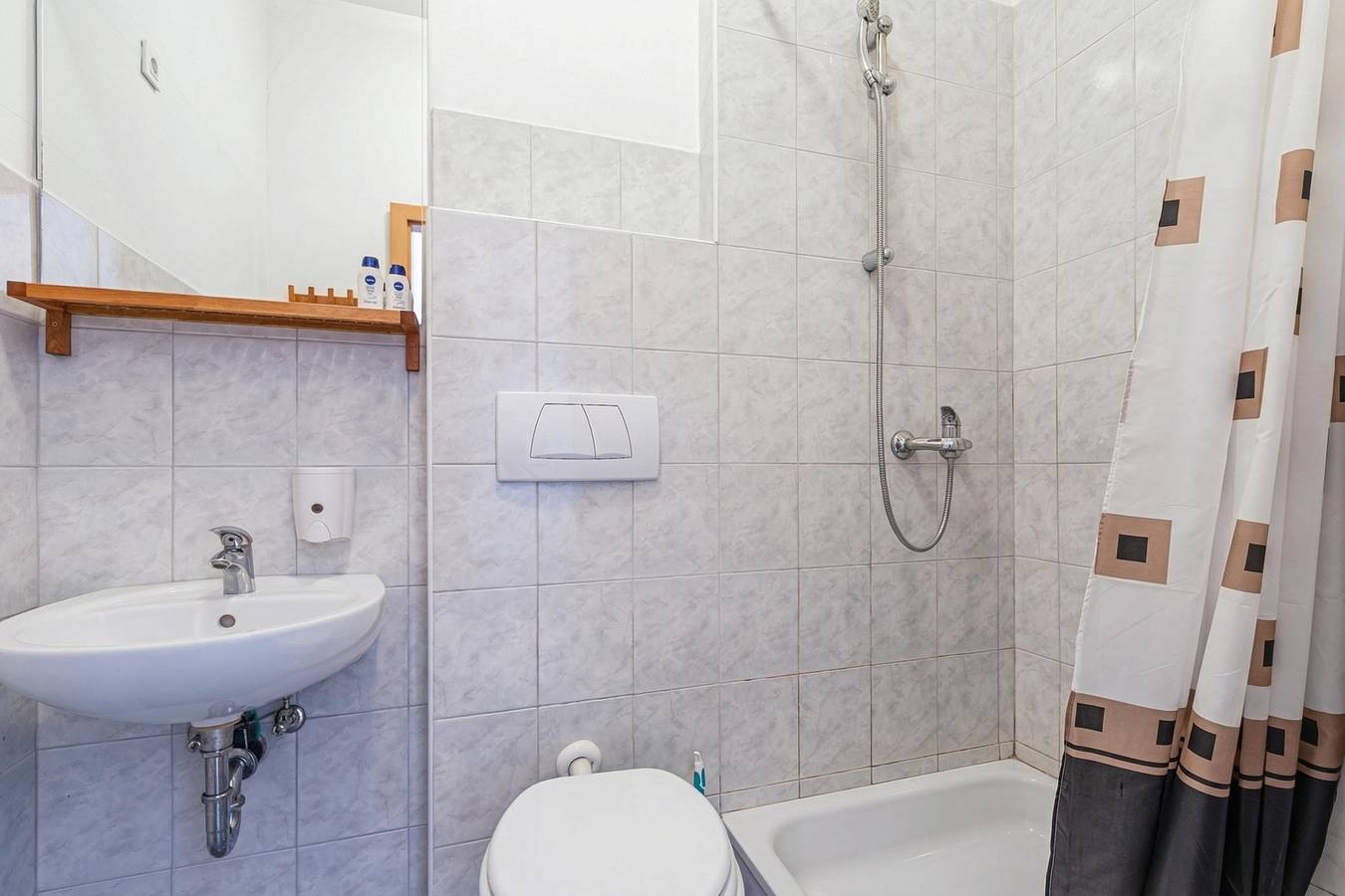 Ganze Wohnung, Lavrič Hideaway Studio 1 in Innerkrain-Karst