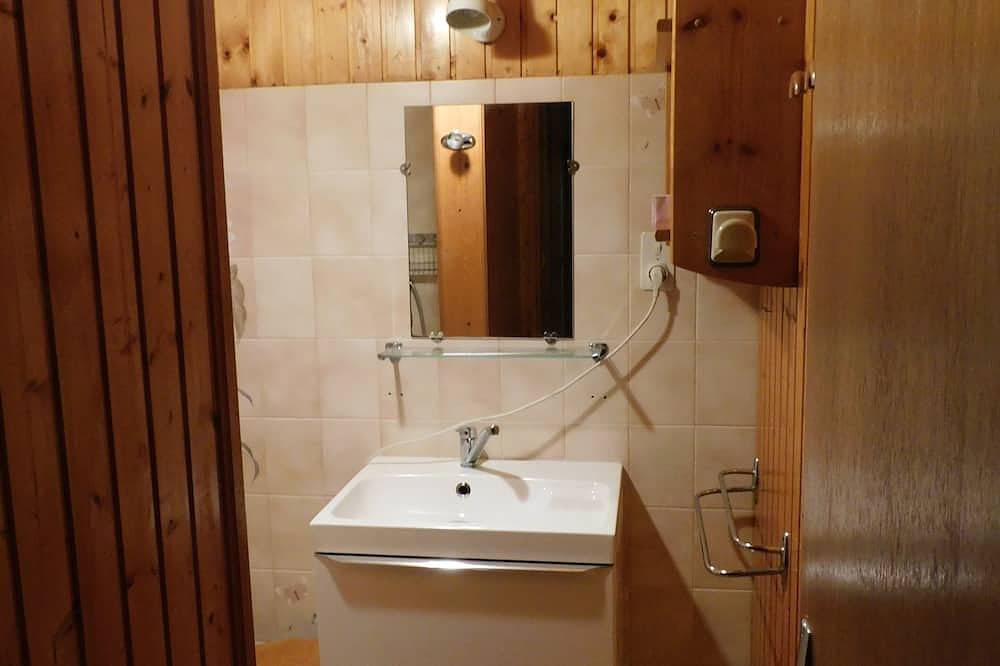 Chalet familial, deux niveaux identiques près des pistes. Idéal deux familles. in Eyne, Parc naturel régional des Pyrénées catalanes