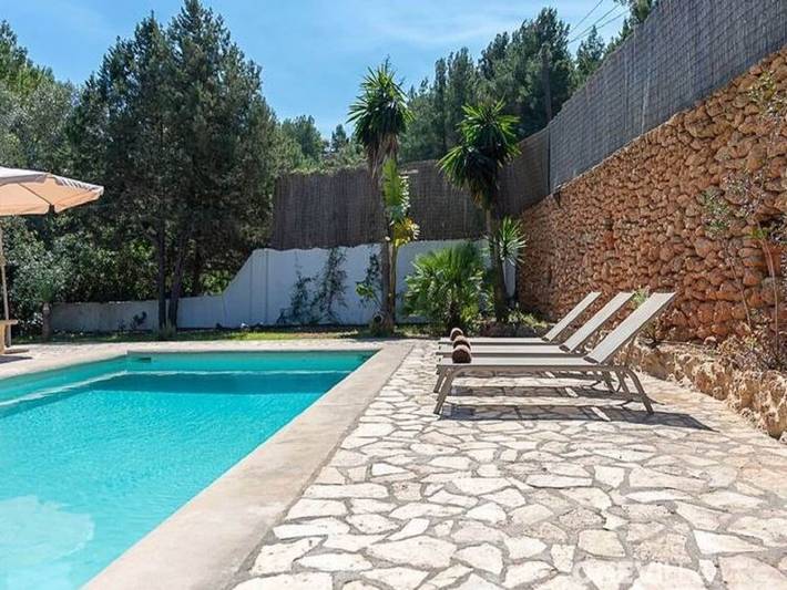 Ferienhaus für 4 Personen, mit Garten und Pool