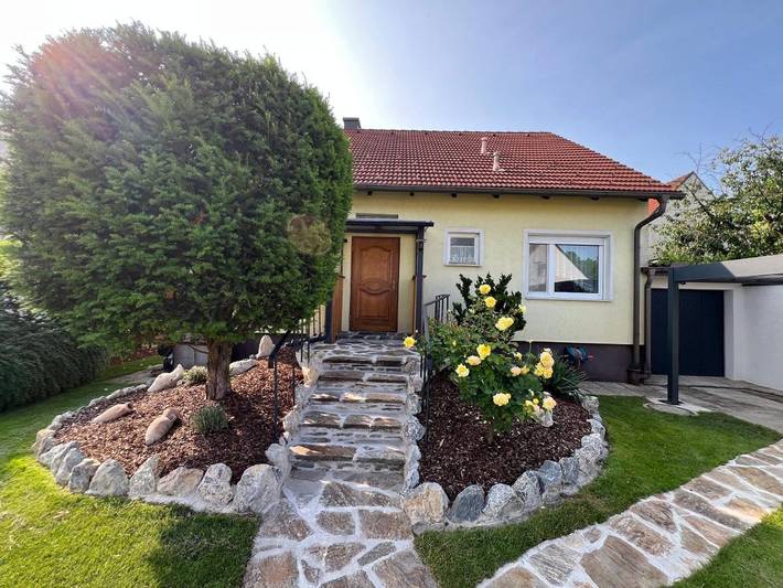 Ferienhaus für 5 Personen, mit Terrasse und Garten
