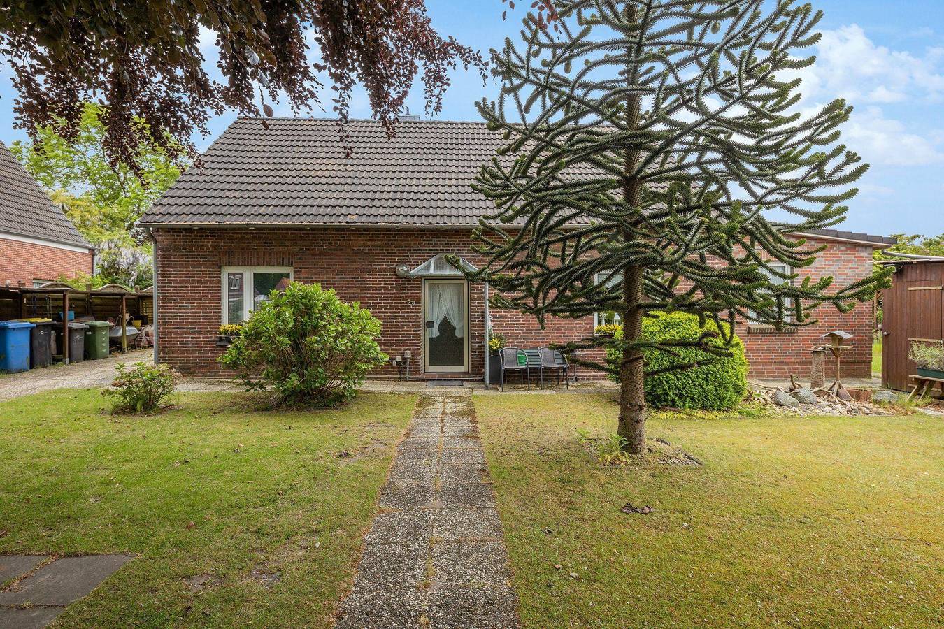 Ganze Ferienwohnung, Schöne Ferienwohnung in Berumbur mit Garten in Berumbur, Norden und Umgebung