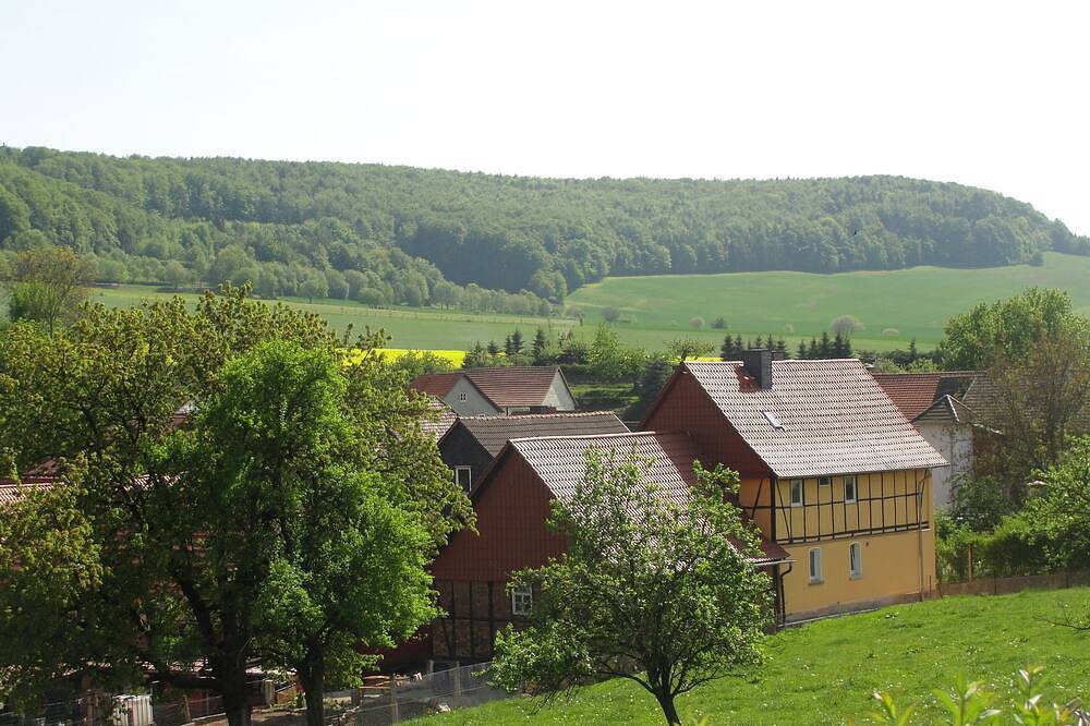 Familienfreundliches geräumige und luxuriöse Familienhaus für 8 bis 9 Personen in Lenterode, Region Eichsfeld