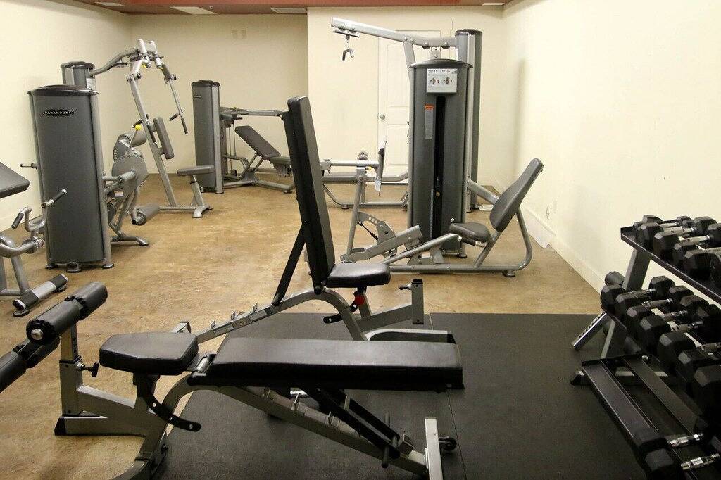 Ganze Wohnung, Casa Laguna! Lakefront Condo With Pool & Hot Tub. in West Kelowna, Crystal Mountain