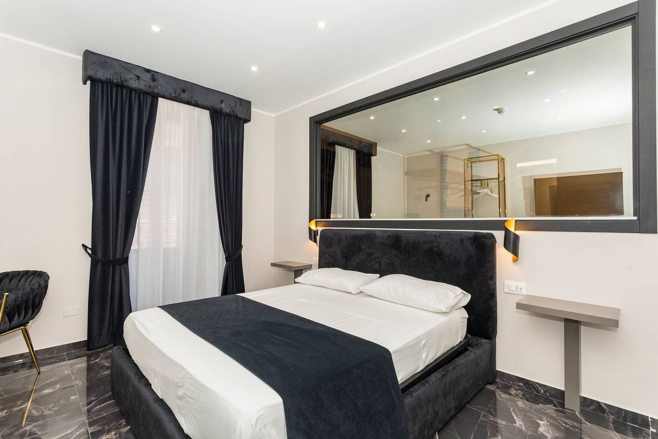 Zimmer 'L'arte Del Porto - Suite 101' mit Wlan und Klimaanlage in Catania, Catania Provinz