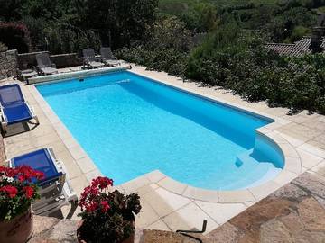 Gîte pour 4 Personnes dans Leynes, Région de Mâcon, Photo 1