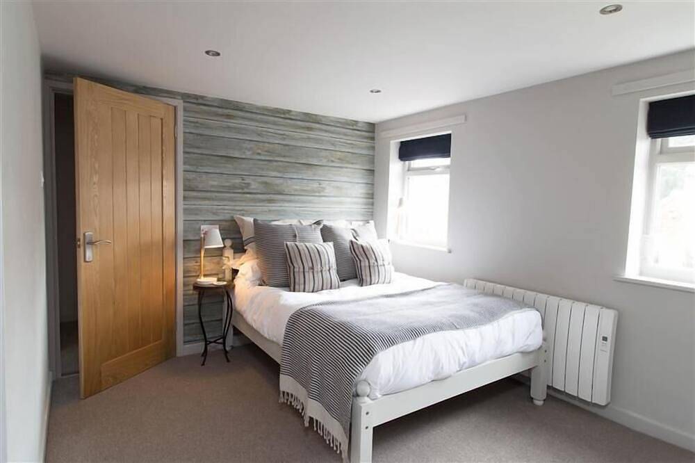 Hillview Lodge, Brancaster Staithe, Norfolk in Brancaster Staithe, Norfolk Coast