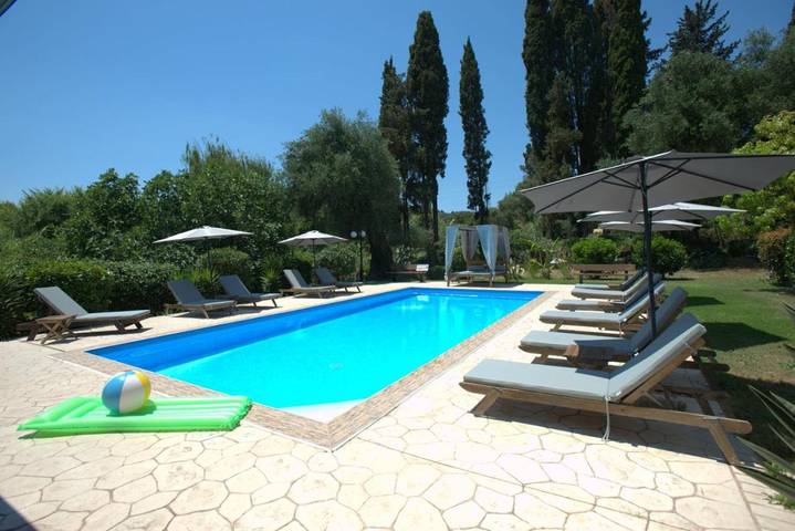 Appartement de vacances pour 2 personnes, avec jardin ainsi que vue et piscine