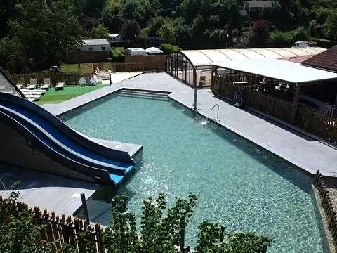 Mobil home pour 4 personnes à Vic-sur-Cère - 3