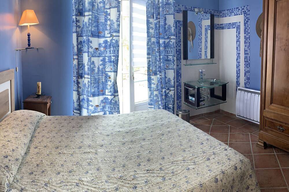 Confortable maison de pays située à 250m de la mer avec grande piscine couverte in La Tranche-sur-Mer, Vendée