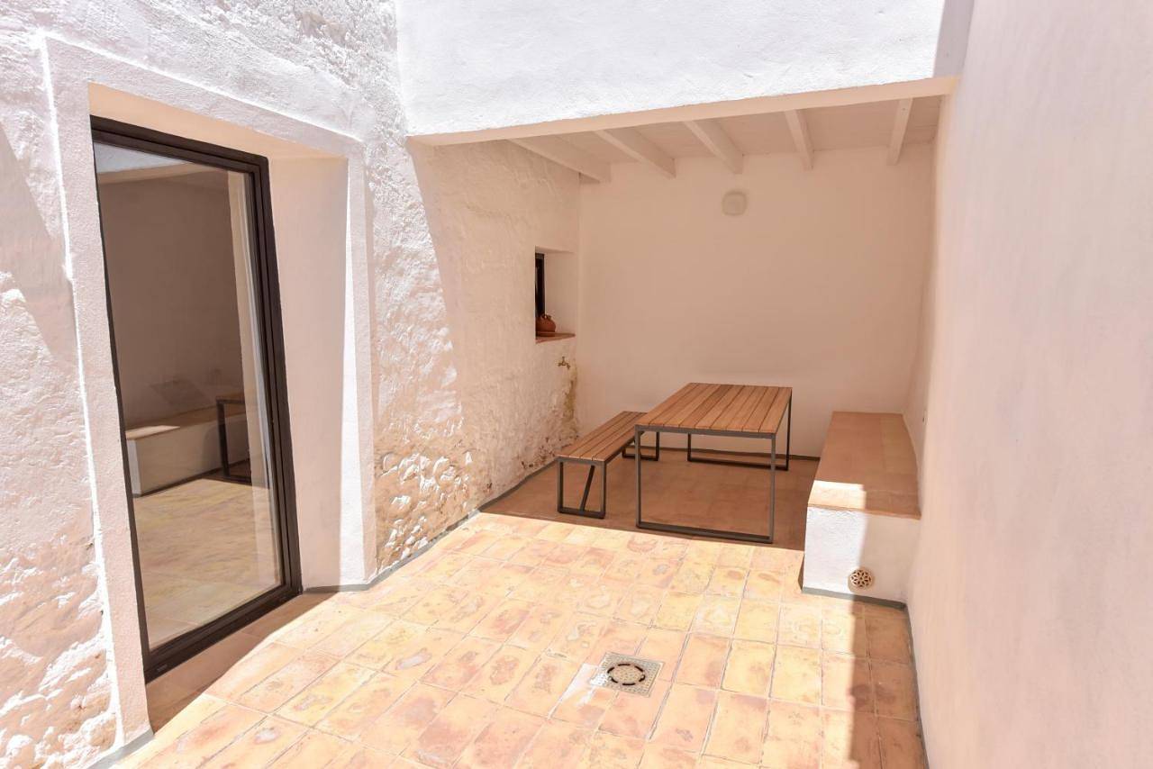 Three-Bedroom Villa in Linares de la Sierra, Sierra de Aracena y Picos de Aroche