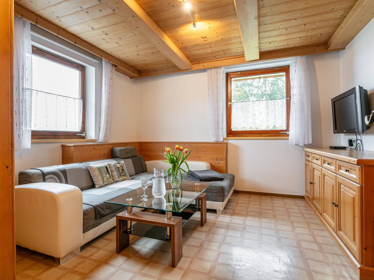 Ganze Wohnung, Schöne Wohnung mit Gartenterrasse in Aussichtslage in Hopfgarten im Brixental, Kaisergebirge