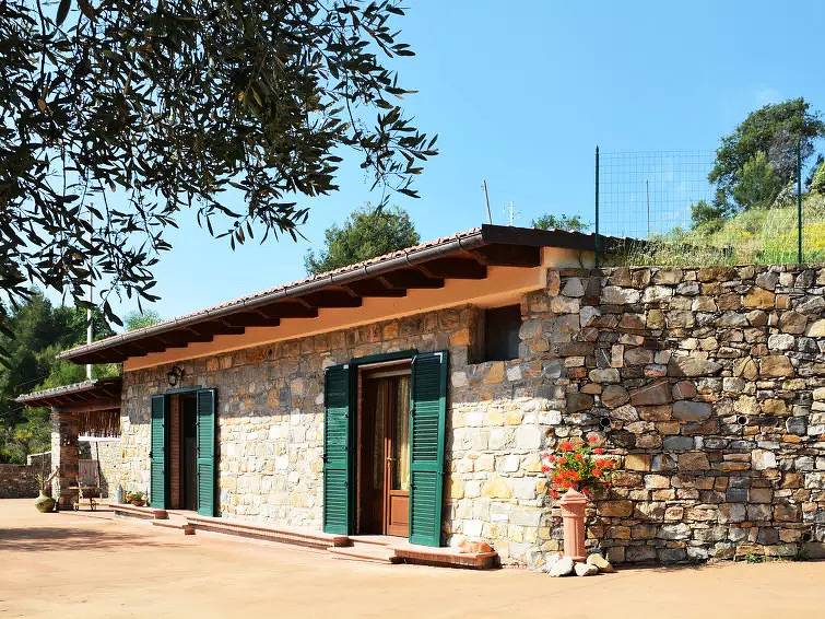 Haus 5 Personen in Cipressa, Riviera di Ponente