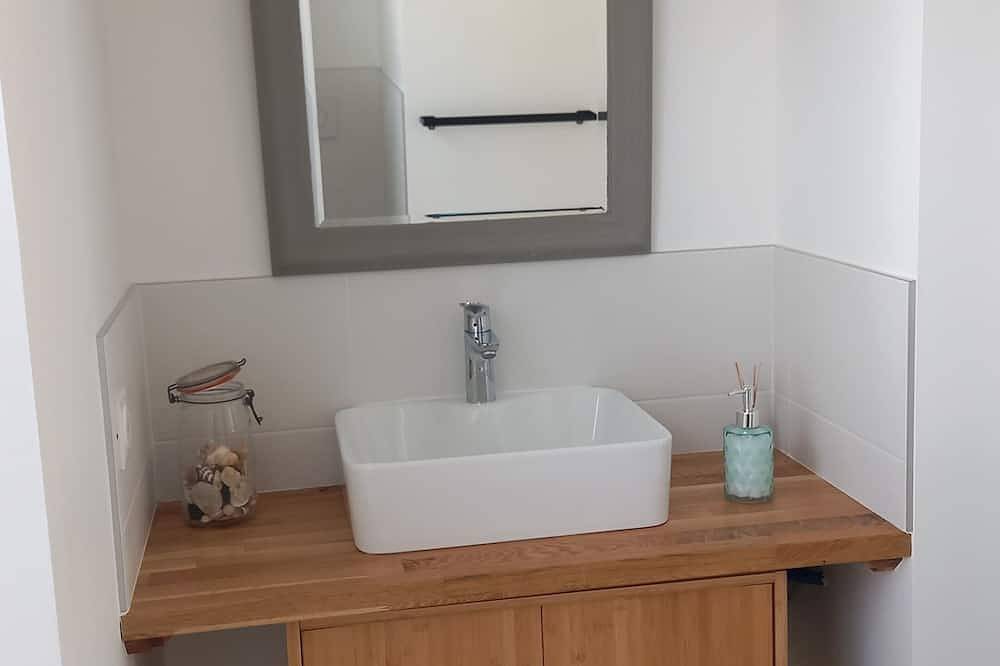 La Demoiselle - Holiday home on the banks of the Loire in Les Ponts-de-Cé, Angers region