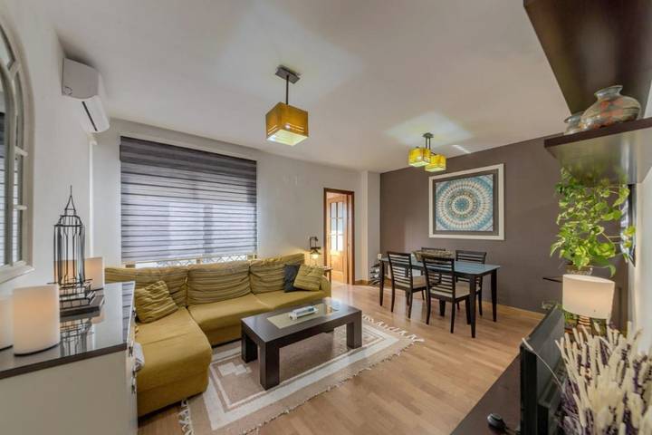 Apartamento para 4 personas, con Vistas en La Zubia