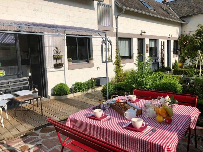 Chambre d’hôte pour 2 personnes, avec Terrasse ainsi que Jardin et Vue à Pontorson