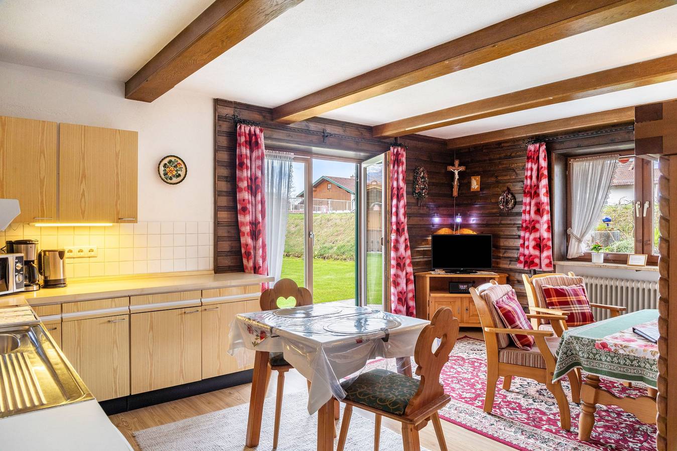 Appartement 'Parterre' met Uitzicht op de Bergen, Privéterras en Wi-Fi, foto 6