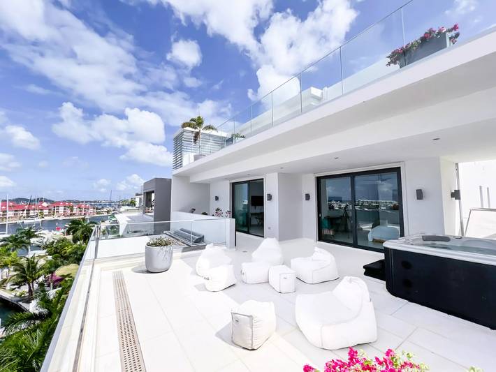 Appartement de vacances pour 8 personnes, avec terrasse dans Saint Martin