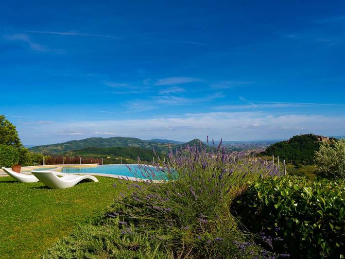 Casa vacanza per 10 persone, con panorama e giardino nonché piscina, con animali domestici - 1