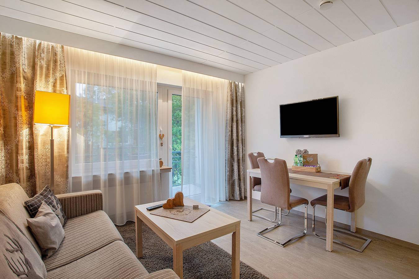 Ganze Wohnung, Ferienwohnung 'Typ 4' mit Gemeinschaftsgarten, Balkon und Wlan in Willingen, die Mittelgebirge