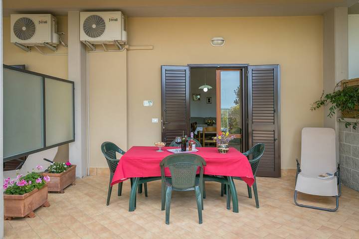 Agriturismo 'I Debbi - L'Olivo' con veranda privata, Wi-Fi e aria condizionata in Bibbona, Costa degli Etruschi