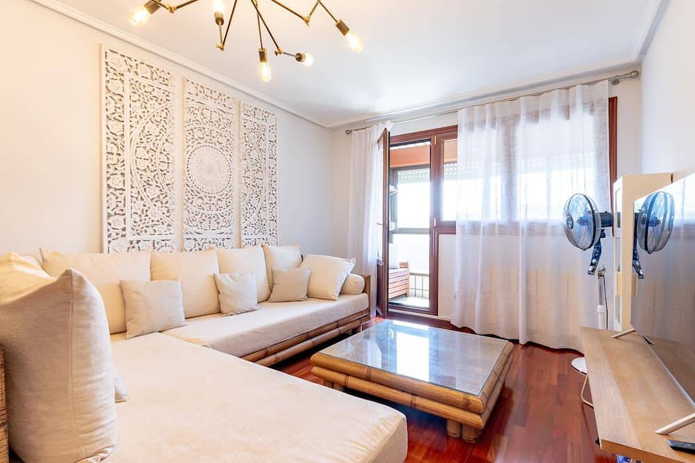 Entire apartment, Precioso apartamento para Bec, Bilbao Bbk Live y cerca de playas in Barakaldo, Bizkaia
