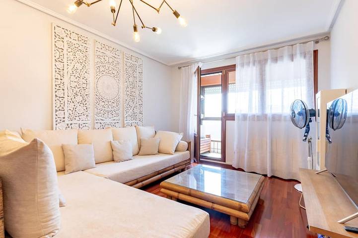 Appartement entier, Beautiful apartment for Bec, Bilbao Bbk Live and close to beaches in Barakaldo, Biscaye