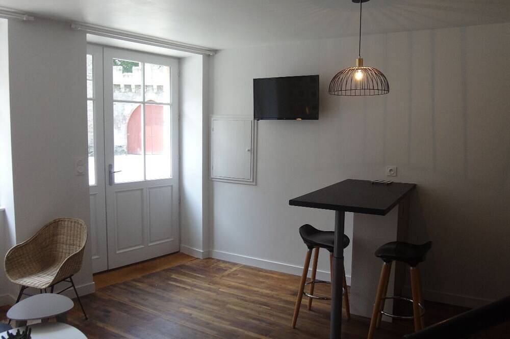 Entire apartment, Apartment \"Le Saint-Nicolas\" in Josselin, Pontivy region