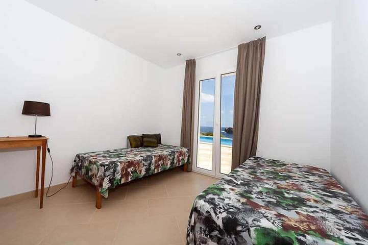 Panorama-Meerblick, 20m einfachen Zugang zum Meer, ideal zum Schnorcheln in Arenal d'en Castell, Es Mercadal