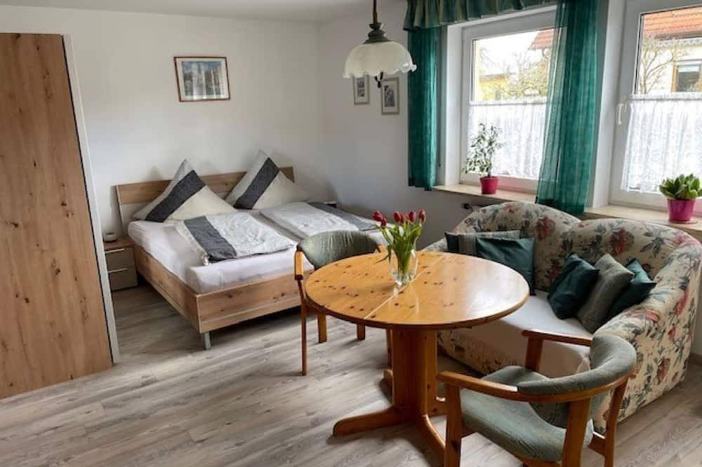 Ganze Wohnung, 3-Sterne Nichtraucherferienwohnung (40m2) in Bad Staffelstein 350m von der Therme entfernt in Bad Staffelstein, Oberes Maintal - Coburger Land
