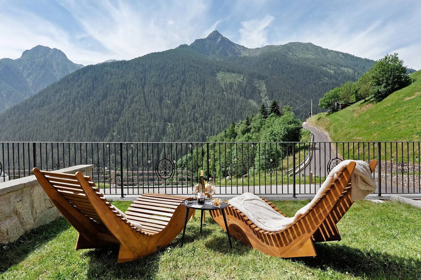 Ganze Wohnung, Alpines Chalet „La Casa di Larice“ mit privatem Garten – Val di Rabbi in Piazzola, Rabbi