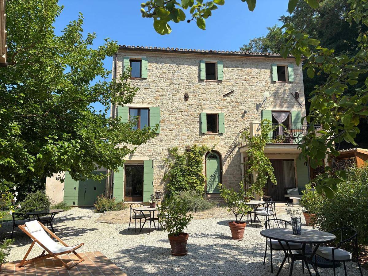 Villa Verdicchio - B&B with wellness for winelovers in Cupramontana, Provincia di Ancona