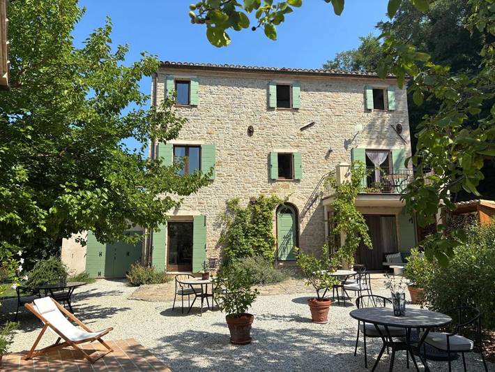 B&b per 2 persone, con Terrazza e Idromassaggio nonché Giardino e Sauna a Cupramontana