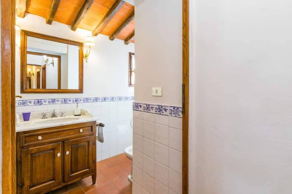 Appartamento Grande by Interhome in Reggello, Valdarno