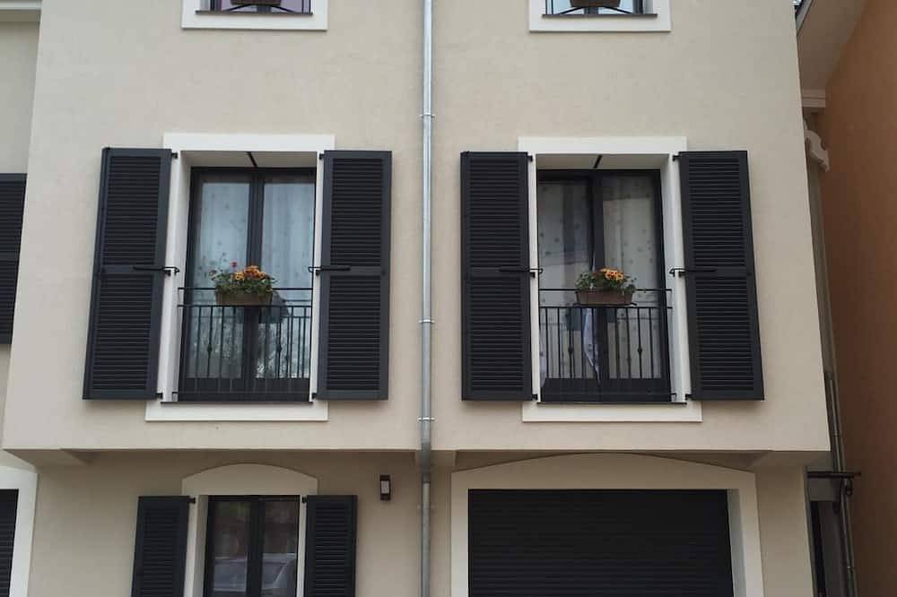 Entire apartment, Duplex 100 m² - 6 people - Dourdan Centre in Dourdan, Essonne
