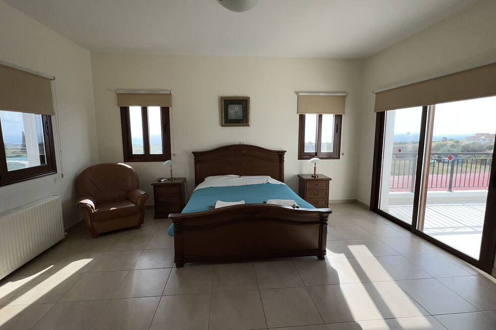 Paradies mit Namen, ein Paradies von Natur aus. Es ist mehr wie ein Resort, als eine Villa !! in Südzypern