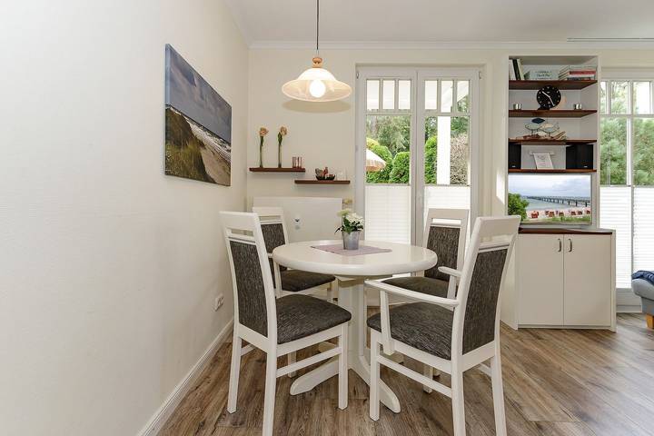 Ferienwohnung für 4 Personen, mit Ausblick und Terrasse sowie Sauna in Kühlungsborn - 2