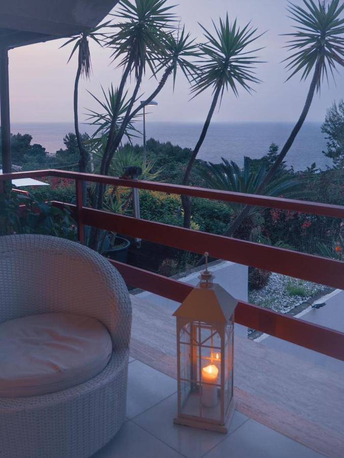 Sea apartment & pool 2 in Addaura, Palermo