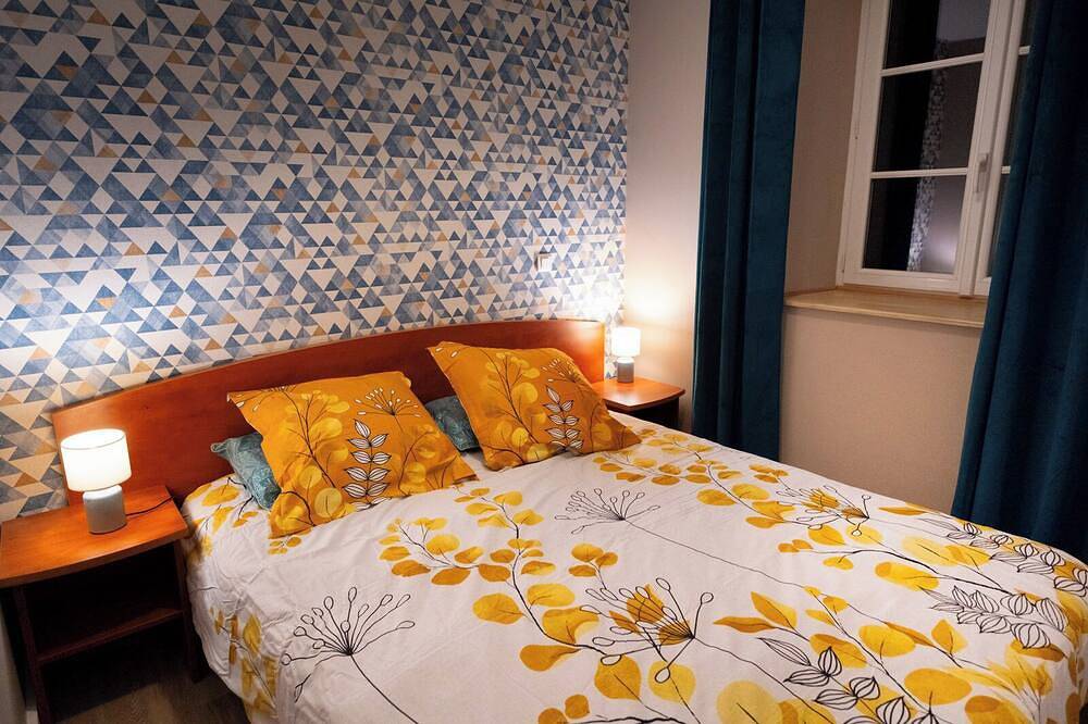 Entire apartment, Cosy T2 apartment in the center of France's favorite village in Rochefort-en-Terre, Vannes region