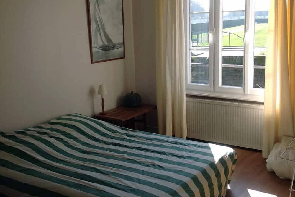 Maison de Bourg Proche Dinan (Lanvallay) in Lanvallay, Région de Dinan