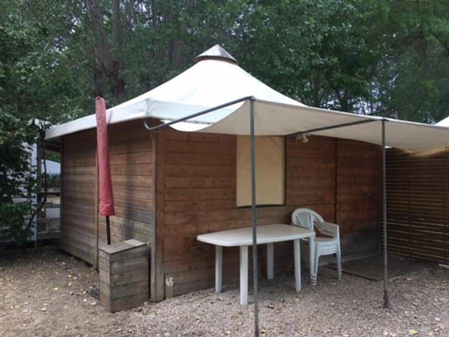 Camping Les Fouguieres - Tienda de lona y madera 4 personas - Habitación De Madera Lodge sin instalaciones sanitarias in Carcès, Región Brignoles