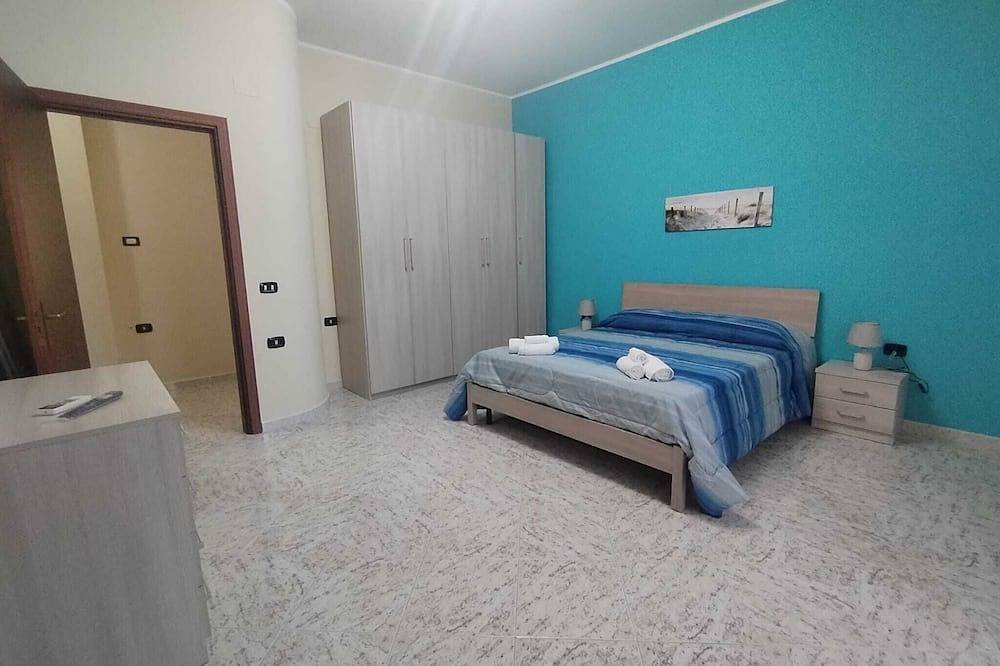 Entire apartment, Al Cortiletto 32 - A short walk from the sandy beach of Gallico Marina (Rc) in Gallico Marina, Reggio Calabria