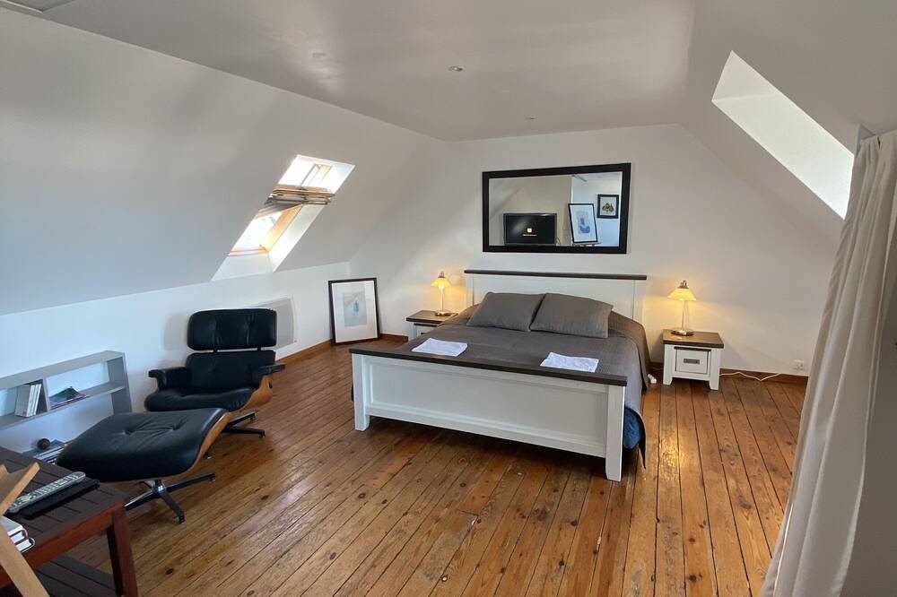 A 50 m de la Plage, Maison de Pêcheur Avec Terrasse et vue mer à 2 pas du Port in Treffiagat, Quimper und Umgebung