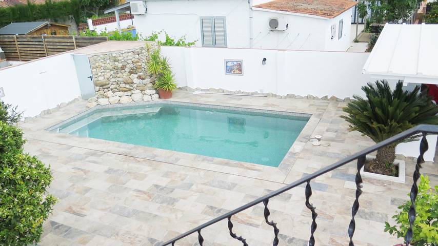 Villa pour 6 personnes, avec terrasse et jardin à Roses - 2