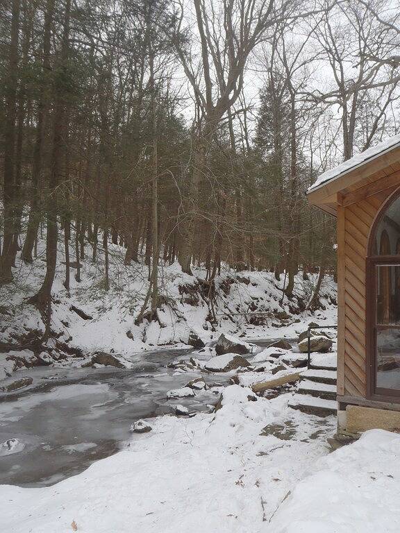 Gemütliche Hütte am Flussufer, in günstiger Nähe zu Ski Liberty und Gettysburg in Adams County (PA)