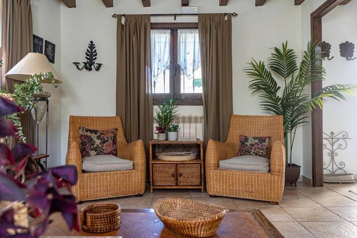 Casa rural para 10 personas, con piscina además de jardín y vistas en Los Cameros - 3