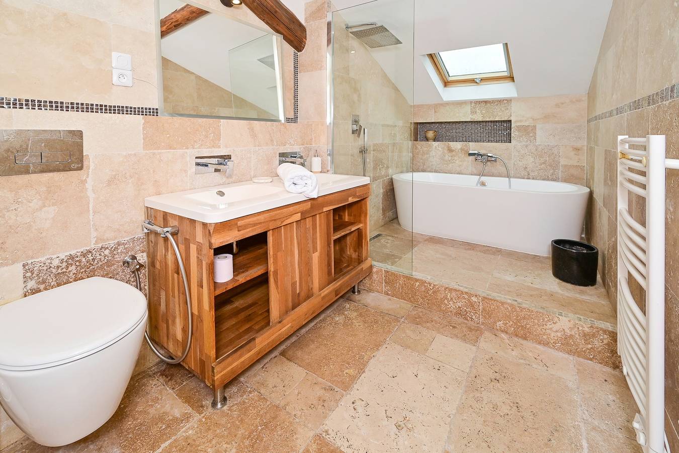 Apartamento entero, Le Loft d'Anatole - Duplex de 125 m² in Nancy, Región de Nancy