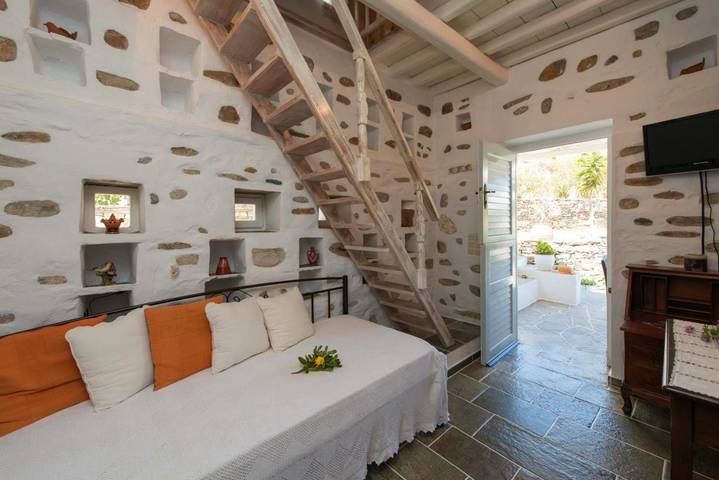 Location de vacances pour 3 personnes, avec jardin et vue dans Apollonia - 3