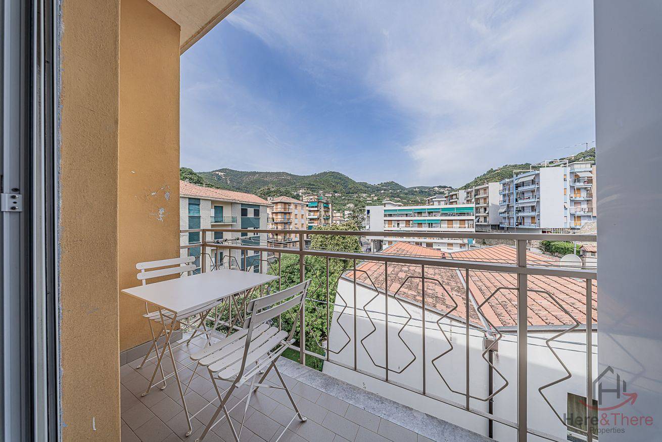 Appartamento intero, [Noli Bay & Hills] Mare 8 min • Parcheggio Gratis in Noli, Riviera di Ponente