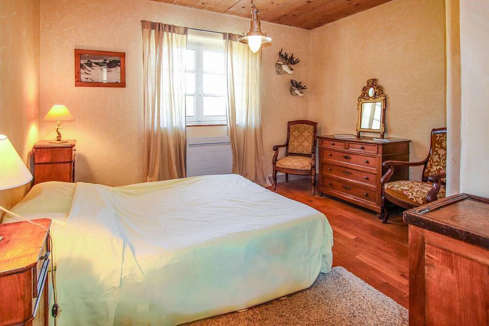 Stunning home in Monseveroux in Montseveroux, Région de Vienne